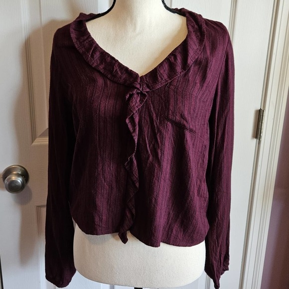 Abercrombie‎ and Fitch cropped collared top in burgandy purple Size small - Picture 2 of 7